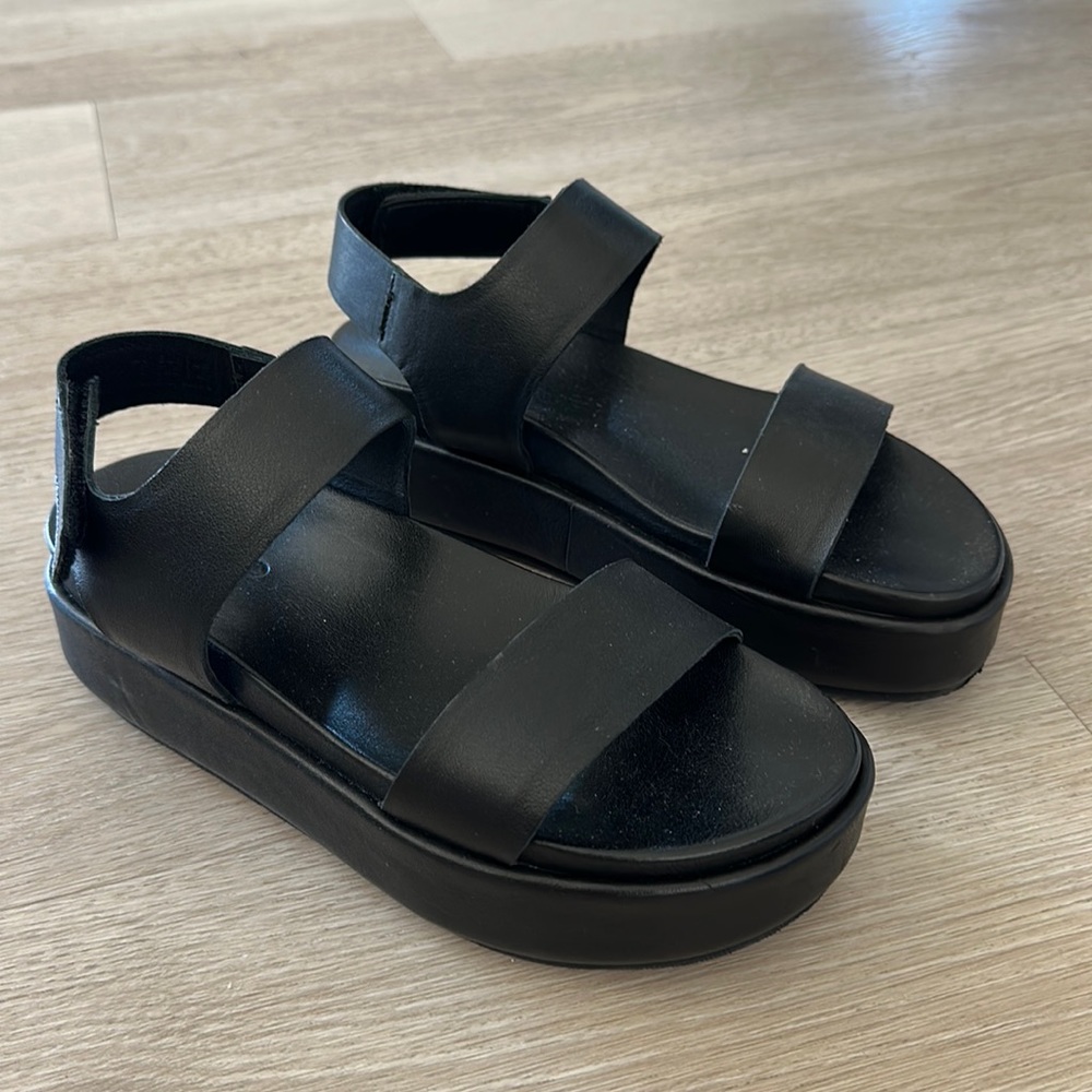 Aldo platform sandals with two straps